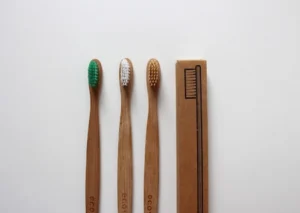 eco-friendly wooden brushes or silicon scrubbers