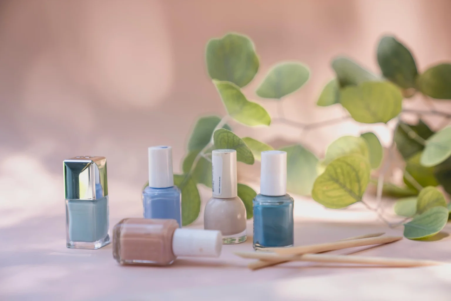 eco-friendly nail polish clean beauty